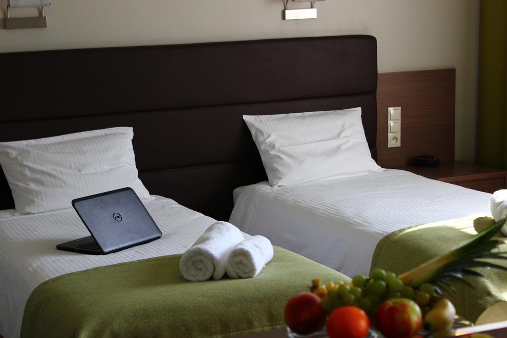 Hotel Pod Debem Tarnów Camera foto