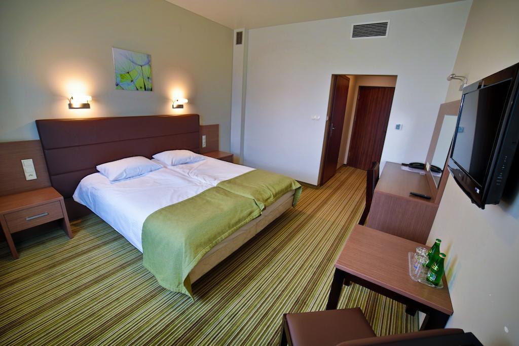 Hotel Pod Debem Tarnów Camera foto